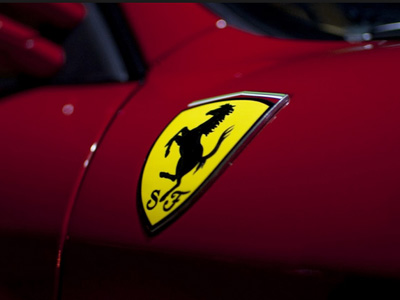 Σχεδιάζουν μικρή… Ferrari;